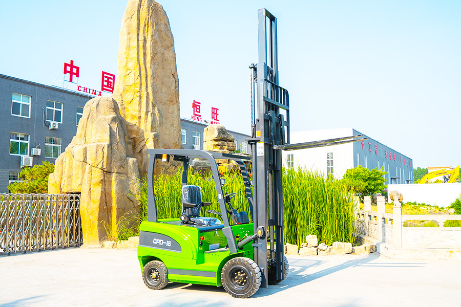 HW1.5T Electric Forklift